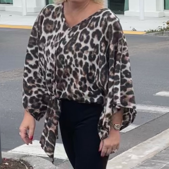 LEOPARD KNOTTED SWEATER - Picture 2 of 2